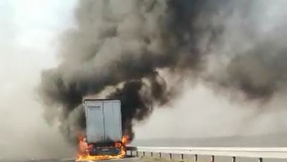 Pożar na A4. Zapaliła się naczepa ciężarówki