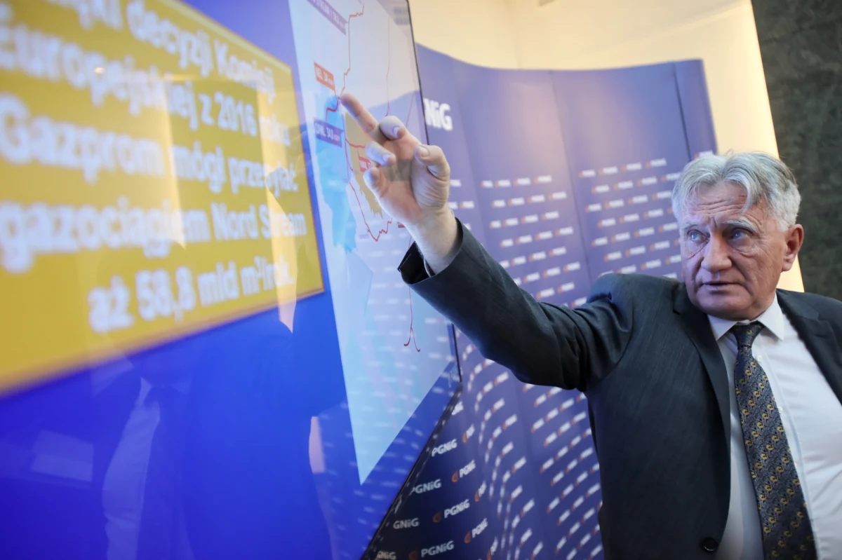 Prezes Polskiego Górnictwa Naftowego i Gazownictwa Piotr Woźniak ma stracić pracę. Ma go zastąpić niedawny minister finansów, Inwestycji i Rozwoju Jerzy Kwieciński. To najbardziej realny scenariusz zmian w PGNiG - ustalili dziennikarze RMF FM.