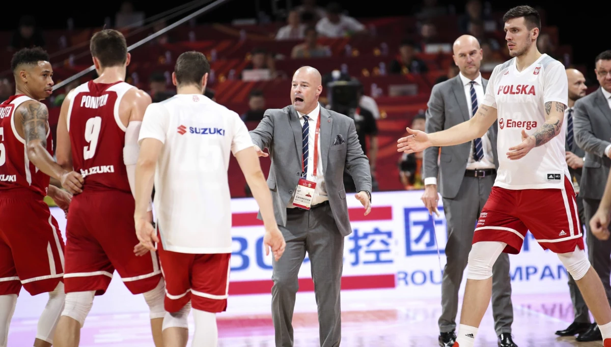 Reprezentacja Polski koszykarzy trafiła do grupy, która o igrzyska olimpijskie Tokio 2020 walczyć będzie w turnieju w Kownie. Biało-czerwoni, którzy losowani byli z drugiego koszyka, zmierzą się w pierwszej fazie z mistrzem Europy Słowenią oraz Angolą.