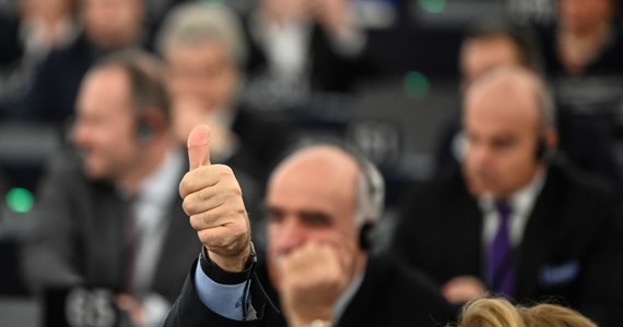 Parlament Europejski poparł unijny budżet na 2020 rok. Europosłom w toku negocjacji z Radą UE udało się zwiększyć fundusze na ochronę klimatu, badania, inwestycje w infrastrukturę oraz pomoc dla ludzi młodych. 