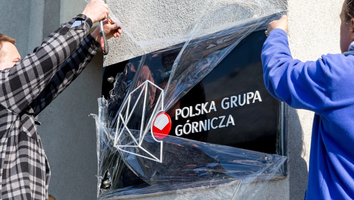 Bez porozumienia zakończyły się środowe rozmowy związkowców z Polskiej Grupy Górniczej (PGG) z zarządem firmy m.in. w sprawie przyszłorocznego wzrostu płac w tej największej górniczej spółce. Związkowcy zdecydowali o pozostaniu w siedzibie PGG na noc.