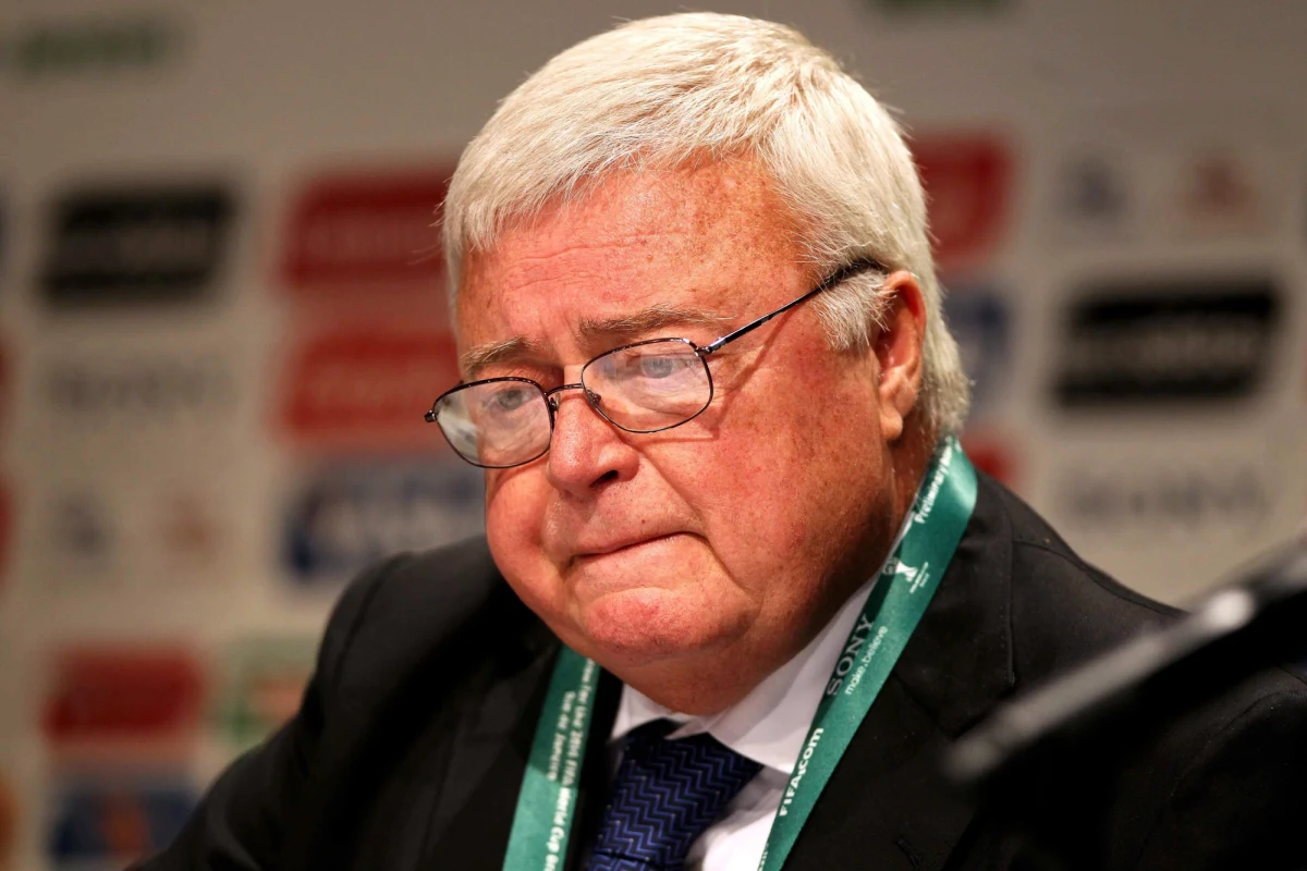 Były szef Brazylijskiej Federacji Piłkarskiej (CBF) Ricardo Teixeira został dożywotnio zdyskwalifikowany za korupcję, a ponadto ukarany grzywną w wysokości miliona franków szwajcarskich - poinformowała FIFA.