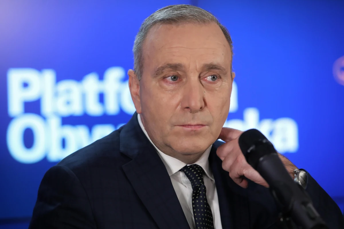 "Już po 14 grudnia będziemy rozmawiać z koalicjantami, z ludźmi z którymi razem tworzymy Koalicję Obywatelską, żeby nasz kandydat czy kandydatka byli także kandydatami całej Koalicji Obywatelskiej. Nie tylko Platformy Obywatelskiej, ale także wsparci przez sprzymierzonych naszych sojuszników, członków Koalicji Obywatelskiej" – stwierdził we Wrocławiu lider Platformy Obywatelskiej Grzegorz Schetyna odnosząc się do wyborów prezydenckich. "To jest dobra formuła, formuła rozmowy, debaty, także o trudnych tematach, o wizji państwa" – ocenił. 