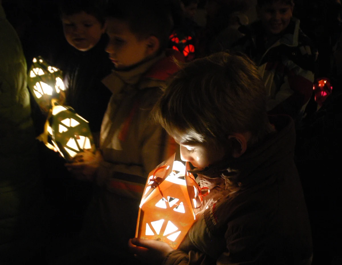 "Adwent jest dla nas wszystkich czasem podwójnego oczekiwania. Na święta Bożego Narodzenia, a także na przyjście Chrystusa na końcu czasów, czyli otwiera nas na perspektywę wieczności" – podkreślił abp Wojciech Polak z okazji rozpoczynającego się dziś adwentu.