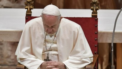Włoskie media: Papież przeszedł operację usunięcia zaćmy