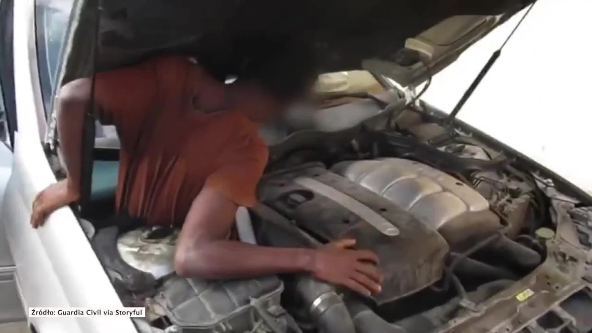 Nielegalni migranci zostali przechwyceni przez hiszpańską Gwardię Cywilną. Para Gwinejczyków próbowała dostać się do hiszpańskiej enklawy Melilla na marokańskim wybrzeżu.