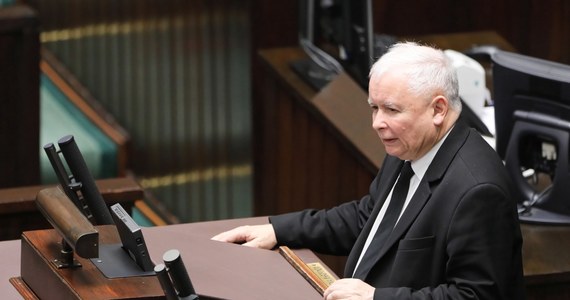 Małgorzata Gosiewska w Porannej rozmowie w RMF FM przekazała najświeższe informację na temat zdrowia Jarosława Kaczyńskiego. "Jest po operacji, wszystko idzie w dobrym kierunku" – przekazała wicemarszałek Sejmu.