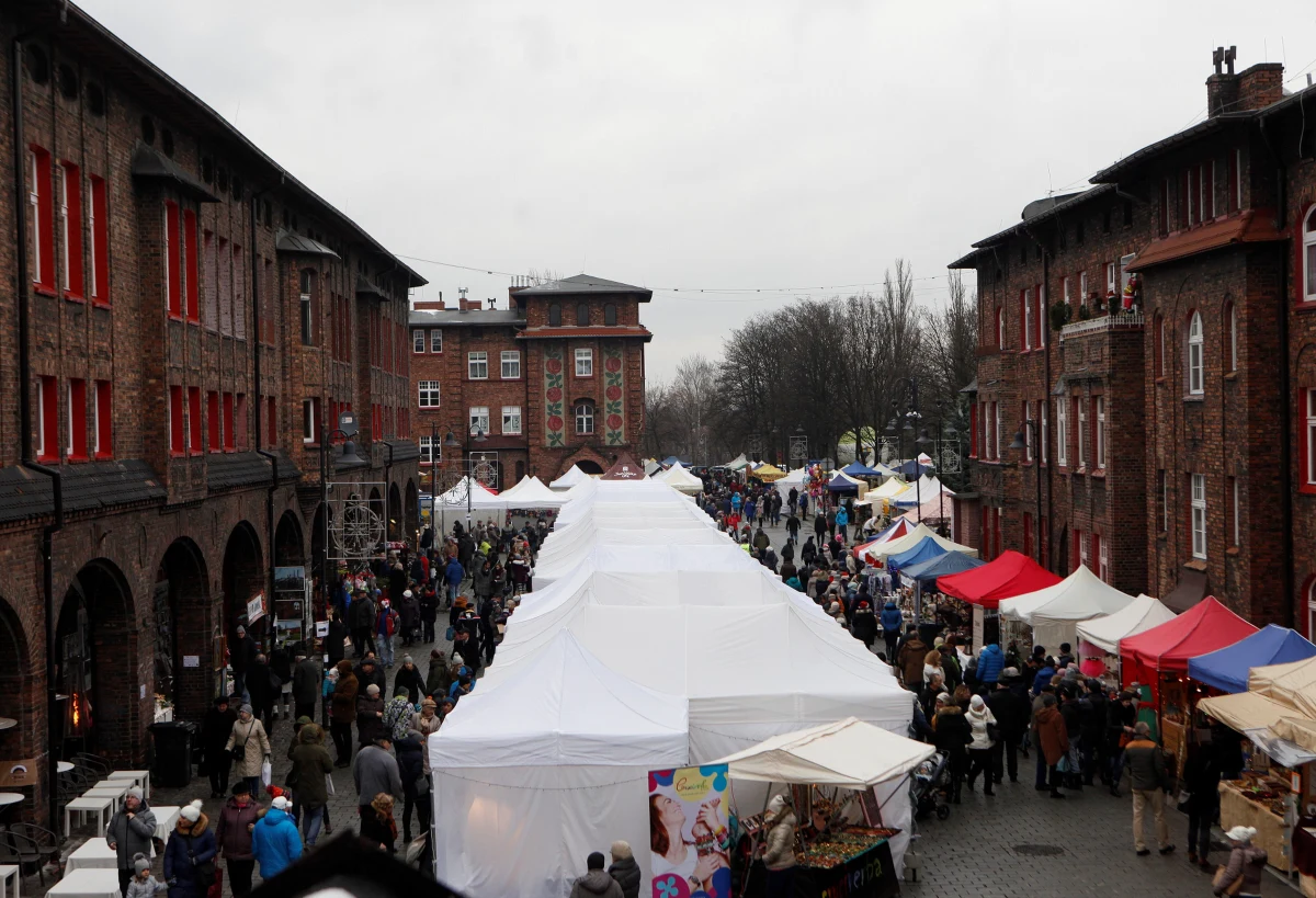 Stowarzyszenia Fabryka Inicjatyw Lokalnych wraz z mieszkańcami oraz Miastem Katowice, serdecznie zaprasza na XII edycję JARMARKU NA NIKISZU, który w tym roku upłynie pod znakiem piernika. 