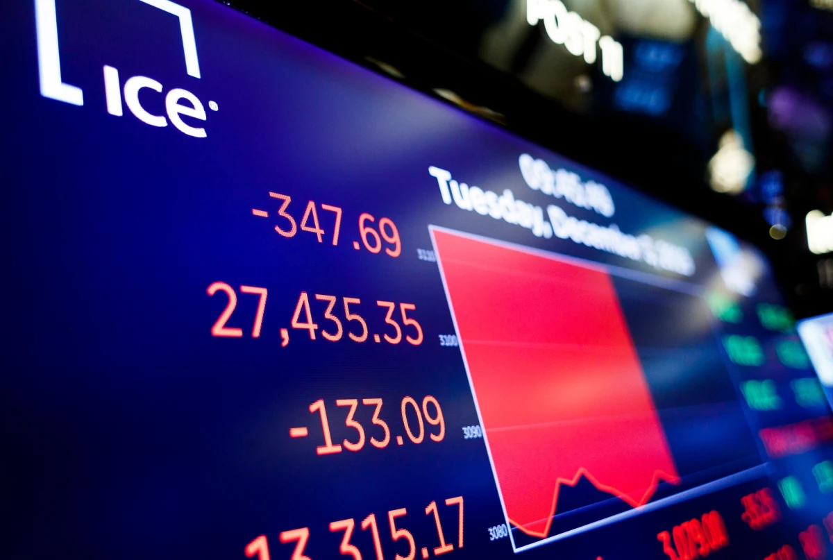 Francuski minister gospodarki i finansów Bruna Le Maire zdecydowanie sprzeciwił się amerykańskiemu pomysłowi na nałożenie 100-procentowych ceł na niektóre z popularnych francuskich towarów - takich jak sery, kosmetyki, szampany i wina.  
