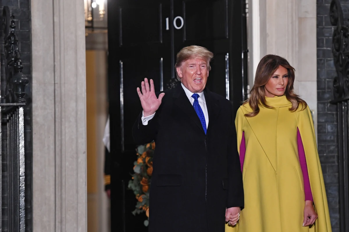 Kontrolowana przez demokratów komisja wywiadu Izby Reprezentantów USA przegłosowała raport, w którym stwierdzono, że Donald Trump nadużył urzędu prezydenta dla swej korzyści, zabiegając o zagraniczną pomoc w wyborach prezydenckich w 2020 roku. Za raportem opowiedziało się 13 członków komisji, przeciwnych było dziewięciu. Komisja opublikowała treść dokumentu już wcześniej we wtorek; głosowanie stanowiło jedynie formalność.