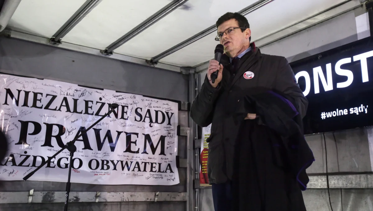 Zarzuty popełnienia 55 przewinień dyscyplinarnych postawił prezesowi Stowarzyszenia Sędziów Polskich Iustitia Krystianowi Markiewiczowi zastępca rzecznika dyscyplinarnego sędziów Przemysław Radzik. Zapowiedział również, że rozważy złożenie wniosku o zawieszenie "obwinionego sędziego".