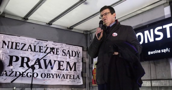 Zarzuty popełnienia 55 przewinień dyscyplinarnych postawił prezesowi Stowarzyszenia Sędziów Polskich Iustitia Krystianowi Markiewiczowi zastępca rzecznika dyscyplinarnego sędziów Przemysław Radzik. Zapowiedział również, że rozważy złożenie wniosku o zawieszenie "obwinionego sędziego".