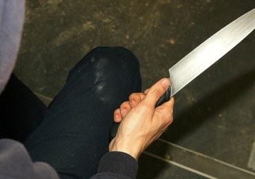 Atak ostrym narzędziem w Warszawie. 39-latek pociął twarz kierownikowi pociągu