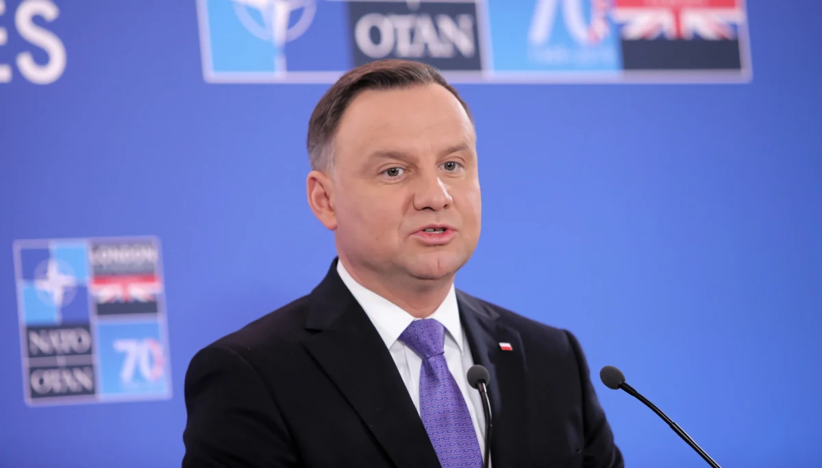 Bardzo istotny element dla nas, to pełna zgoda na aktualizację planów kolektywnej obrony Polski - mówił prezydent Andrzej Duda po szczycie NATO. Zaznaczył, że w rozmowach podczas szczytu wśród niebezpieczeństw wskazywano potencjalne zagrożenie rosyjskie, ale mówiono też o zagrożeniach terrorystycznych.