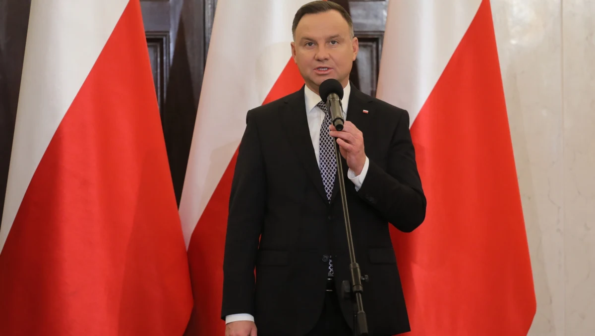 Prezydent Andrzej Duda przyjął ślubowanie od nowych sędziów Trybunału Konstytucyjnego: Krystyny Pawłowicz, Stanisława Piotrowicza i Jakuba Steliny - podał Trybunał Konstytucyjny.