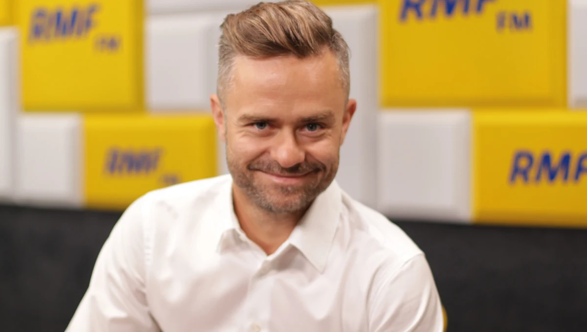 "To jest gra o życie Mariana Banasia, podpisując rezygnację z NIK-u skazałby się na taką nie do odrobienia infamię na swoim nazwisku" - komentował w Porannej rozmowie w RMF FM Adam Hofman. "Z drugiej strony mamy władzę, która jak ma wrogi NIK, to też nie jest fajnie. NIK nie jest bezbronny, czyli Marian Banaś nie jest bezbronny" - stwierdził były poseł PiS. "Wyobraża pan sobie taką sytuację, że teraz wszczyna kontrolę różnych służb, instytucji, ich wydatków. No przecież to nieprzyjemne może być" - mówił gość Roberta Mazurka. 