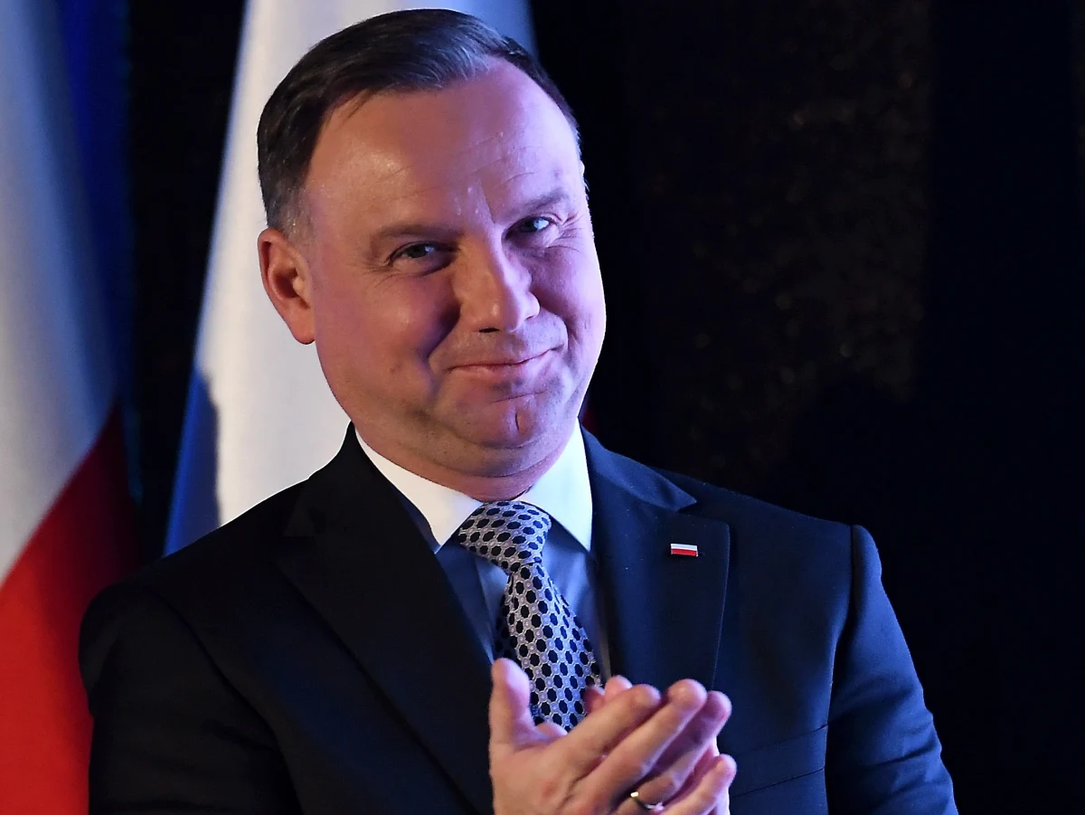 Nie wiem, co kierowało Kancelarią Prezydenta, że taka, a nie inna, oprawa wydarzenia była sugerowana - tak wicerzecznik PiS Radosław Fogiel skomentował niewpuszczenie dziennikarzy na uroczystość zaprzysiężenia nowych sędziów Trybunału Konstytucyjnego. W czwartek Andrzej Duda przyjął ślubowanie od Krystyny Pawłowicz, Stanisława Piotrowicza i Jakuba Steliny.