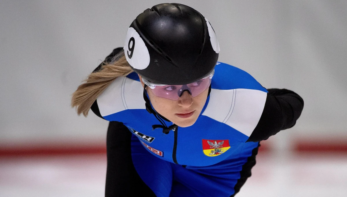 Rafał Anikiej zajął siódme miejsce, zaś Natalia Maliszewska była 10. na dystansie 500 m w zawodach Pucharu Świata w short tracku w Szanghaju. Reprezentantka Polski została zdyskwalifikowana w półfinale.