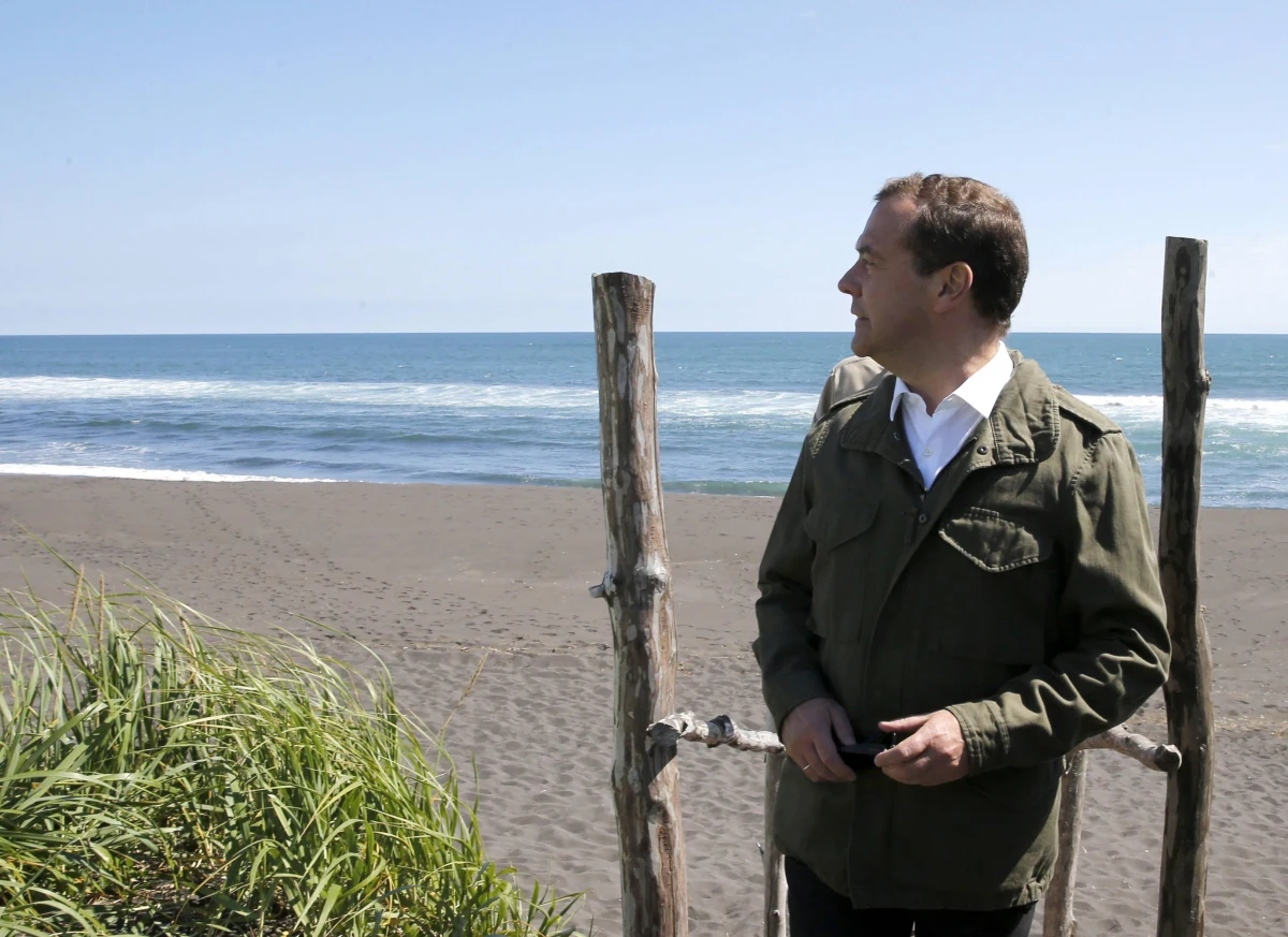 Rzecznik premiera Rosji Dmitrija Miedwiediewa, Oleg Osipow skomentował publikację opozycjonisty Aleksieja Nawalnego nt. kosztownego, prywatnego samolotu, jakim podobno podróżuje żona premiera. Osipow nazwał materiał "manipulowaniem niepotwierdzonymi faktami".