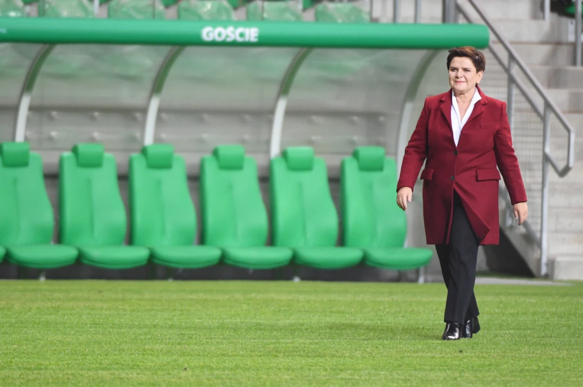 Powołany specjalnie po to, by miała czym kierować była premier Beata Szydło organ rządu na początku grudnia zebrał się… zaledwie ósmy raz w tym roku. Wcześniej jego posiedzenia właściwie zamarły w kwietniu. Wygląda na to, że rząd zamierza podtrzymywać iluzję, że taki komitet jest mu potrzebny.