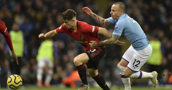 Piłkarze Manchesteru City przegrali w derbowym meczu z ekipą United 1:2 w szlagierze 16. kolejki angielskiej ekstraklasy. Obrońcy tytułu mają obecnie tyle remisów - dwa i porażek - cztery, ile w całym mistrzowskim sezonie 2018/19. Do lidera Liverpoolu tracą już 14 punktów.