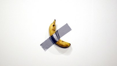 Banan przyklejony do ściany sprzedany za... 120 tys. dolarów