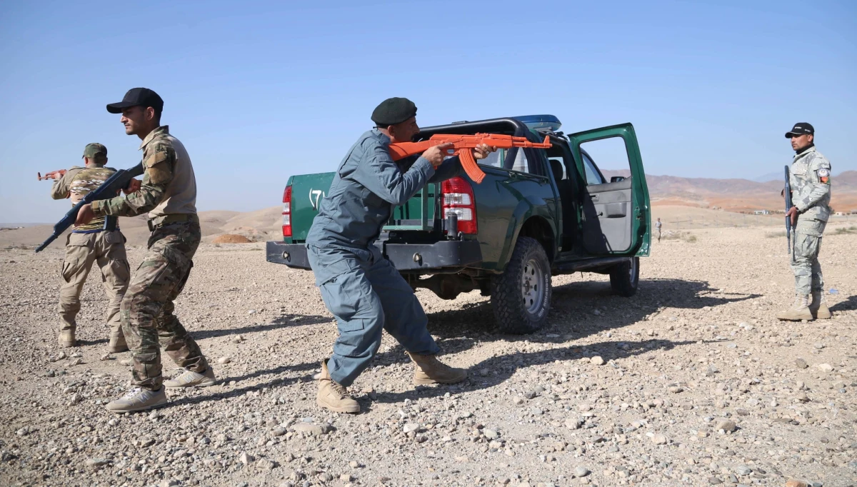 Kolejne władze amerykańskie przez 18 lat ukrywały prawdę o rzeczywistej sytuacji w Afganistanie - piszą autorzy serii artykułów opublikowanych przez dziennik "Washington Post". Teksty oparte są na poufnych dokumentach rządowych. 