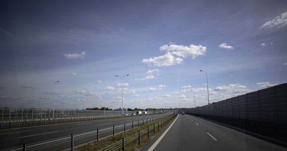 W związku z kolejnym etapem budowy autostrady A1 na odcinku Tuszyn - Piotrków Trybunalski Południe w środę z eksploatacji zostanie wyłączony węzeł Piotrków Trybunalski Południe. Jednak ruch na tym odcinku autostrady będzie odbywał się bez przerw. 