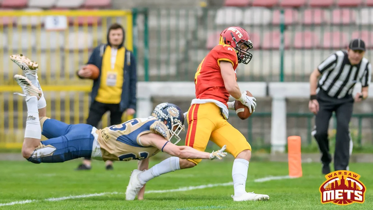 Antoni Podgórski znalazł się w gronie dziewięciu zawodników z całego świata, którzy dzięki specjalnemu programowi będą mieli szansę na grę w NFL: prestiżowej lidze futbolu amerykańskiego. Teraz 22-letniego skrzydłowego Warsaw Mets czekają treningi w Stanach Zjednoczonych.
