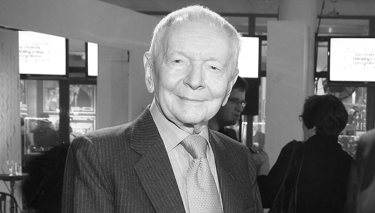 Nie żyje Adam Słodowy, popularyzator nauki oraz prowadzący popularny program telewizyjny dla młodzieży "Zrób to sam". Informację tę potwierdziła RMF FM jego żona. Adam Słodowy, autor licznych książek miał 96 lat. Zmarł wczoraj wieczorem w Warszawie.