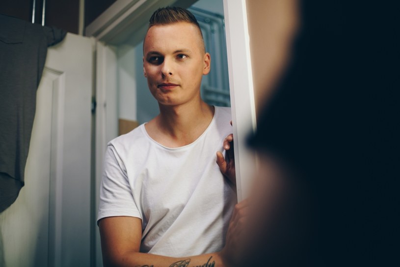Znany z nieistniejącej już grupy Najlepszy Przekaz w Mieście Adamo Rudnik kończy pracę nad swoim solowym albumem. Obecnie powstaje teledysk do singla "Robię to, co chcę".