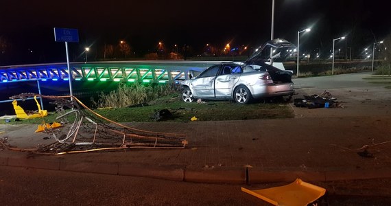 Tragiczny wypadek w Ełku. Zginęła 20-latka, której auto wpadło do rzeki.