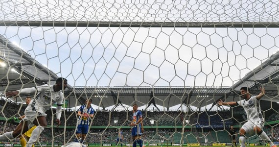 Legia Warszawa zdobyła Wrocław, Wisła Płock nie zdobyła Gdańska. Obie drużyny zmierzą się teraz ze sobą w meczu w Warszawie. Dla Legii będzie to okazja do pogoni za Pogonią Szczecin. Dla Nafciarzy będzie to szansa na awans w tabeli. Choć seria drużyny z Płocka nie napawa optymizmem. Jednak Ekstraklasa pisała już nie takie scenariusze.