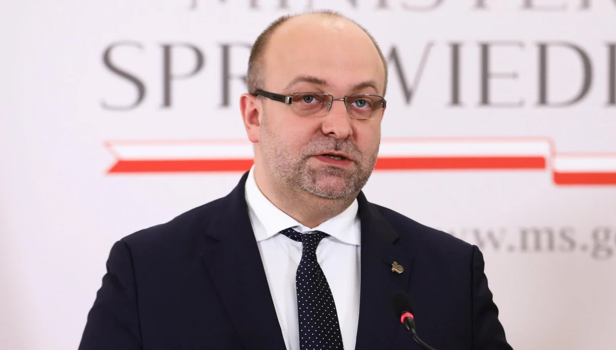 Były wiceminister sprawiedliwości, sędzia Łukasz Piebiak do czerwca 2020 roku nie będzie wykonywał obowiązków orzeczniczych; przebywa na usprawiedliwionej nieobecności - dowiedziała się w piątek PAP w Sądzie Okręgowym w Warszawie.