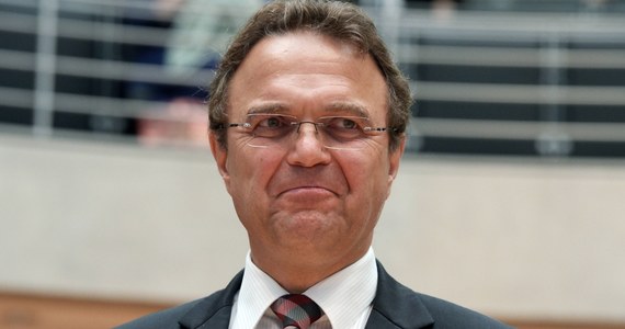 Wiceszef Bundestagu Hans-Peter Friedrich oznajmił w 38. rocznicę wprowadzenia stanu wojennego, że Niemcy nigdy nie zapomną polskiej walki o wolność. Chadecki polityk złożył z ambasadorem RP kwiaty przed tablicą Solidarności przy budynku Reichstagu w Berlinie.