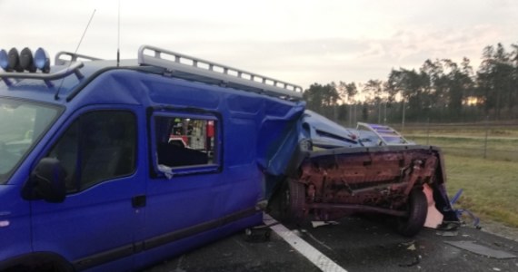 W zderzeniu trzech pojazdów na małopolskim odcinku autostrady A4 rannych zostało pięć osób. Do wypadku doszło między Brzeskiem a Tarnowem. 