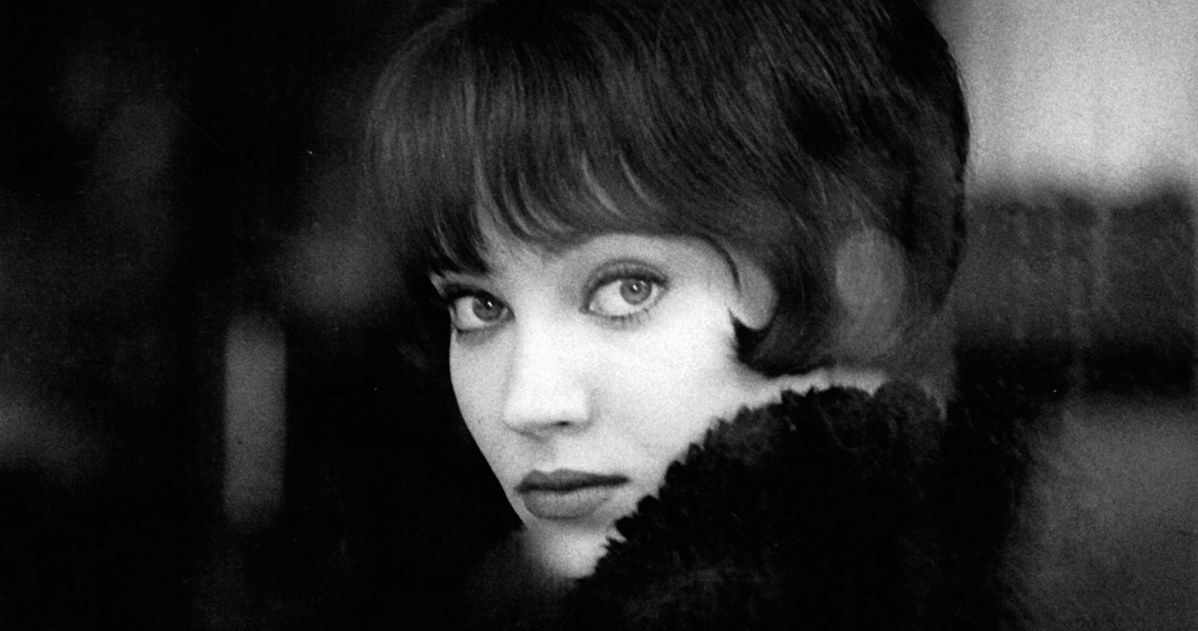 Anna Karina, aktorka pochodząca z Danii aktorka, muza i żona Jean-Luca Godarda, zmarła w sobotę, 15 grudnia, na raka w paryskim szpitalu. Miała 79 lat. 
