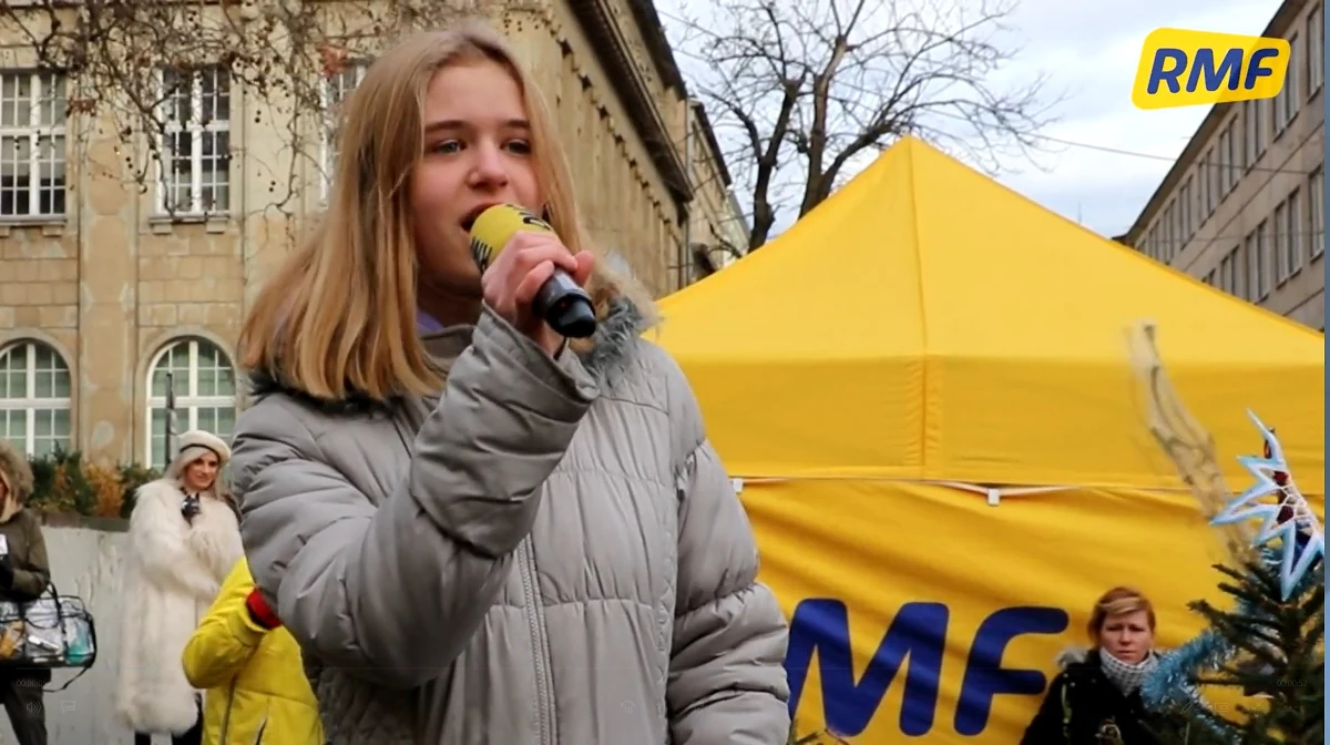 Karolina Kosla zachwyciła swoim wykonaniem "Cichej nocy" jury Kolędowego Karaoke. Wspólne śpiewanie odbywało się podczas naszej akcji "Choinki pod choinkę od RMF FM" w Poznaniu. 