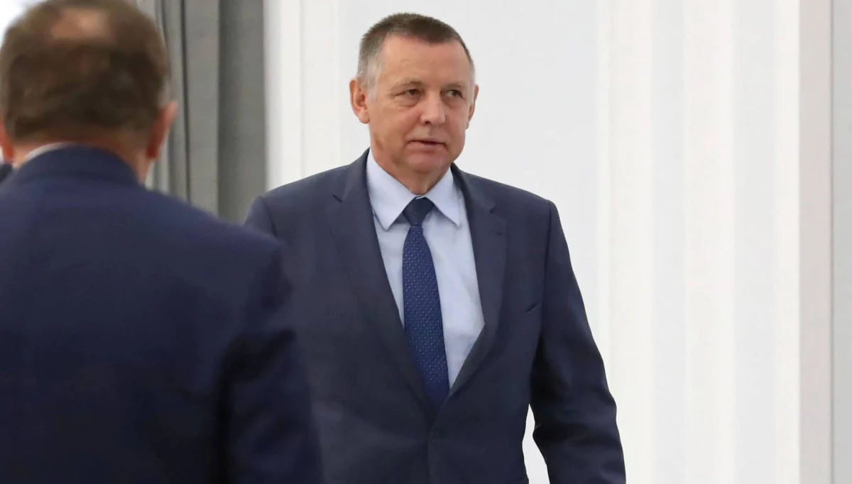 Powaga Najwyższej Izby Kontroli i jej prezesa nie pozwala mi na polemikę w mediach - poinformował w oświadczeniu przesłanym PAP prezes NIK Marian Banaś. Szef Izby odniósł się w ten sposób do publikacji "Dziennika Gazety Prawnej" dotyczącej niejasności wokół jego oświadczeń majątkowych. 