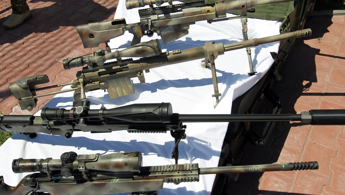 ​Żandarmeria Wojskowa zatrzymała zastępcę dowódcy jednostki wojskowej GROM i dwóch przedsiębiorców. Chodzi o podejrzenie korupcji w związku z dostawami sprzętu wojskowego.