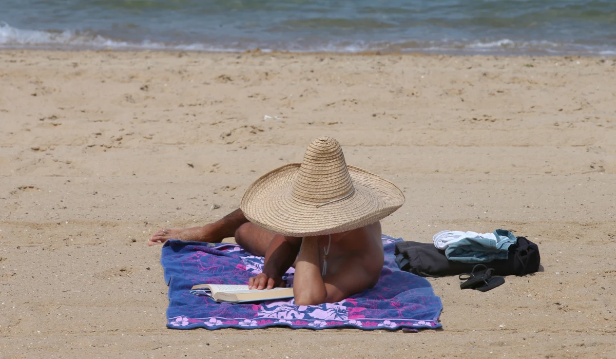 We wtorek w Australii odnotowano najwyższe temperatury w historii kraju - średnia temperatura osiągnęła 40,9 stopnia Celsjusza - informuje portal BBC News. Biuro Meteorologii (Bom) podało, że ostatnio taką rekordową temperaturę - na poziomie 40,3 stopnia odnotowano 7 stycznia 2013 roku.
