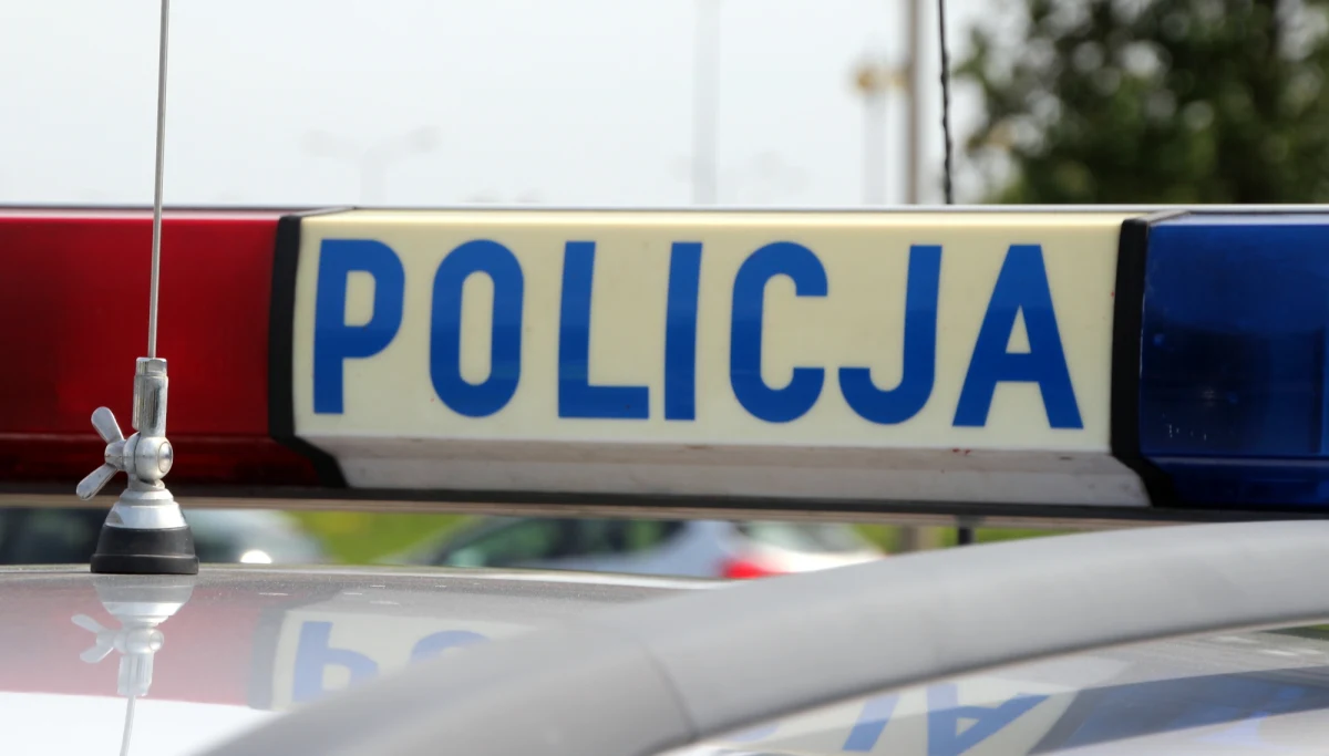 Wicestarosta Makowa Mazowieckiego zatrzymany przez policję. Jak dowiedział się reporter RMF FM, samorządowiec ma usłyszeć zarzuty znieważenia funkcjonariuszy i ratownika medycznego, a niewykluczone, że także naruszenia nietykalności policjantów. 