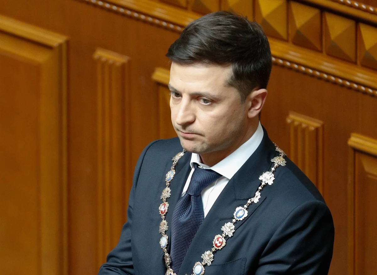 Od 2010 roku Ukrainę opuściły prawie 4 miliony osób, które zdecydowały się pozostać za granicą - oświadczył minister gabinetu ministrów Dmytro Dubiłet. Prezydent Zełenski zapowiedział realizację programu, którego celem ma być zachęcenie Ukraińców do powrotu i pozostania w kraju. 
