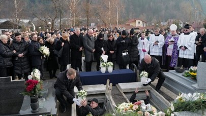 Pogrzeb w Szczyrku: Ofiary katastrofy spoczęły na miejscowym cmentarzu