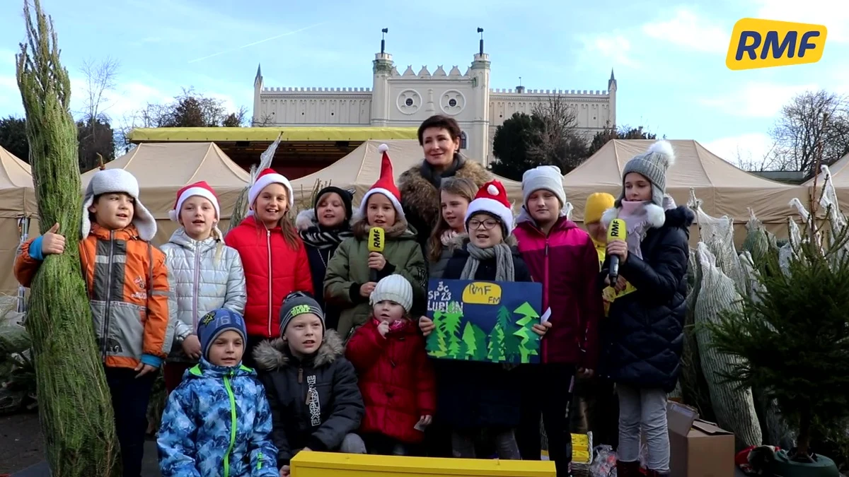 W ramach akcji "choinki pod choinkę" od RMF FM w piątek czekaliśmy na Was w Lublinie. Oprócz odebrania pachnącego drzewka, uczestnicy zabawy wzięli udział w Kolędowym Karaoke. Zobacz, kto tym razem podbił serca jury!