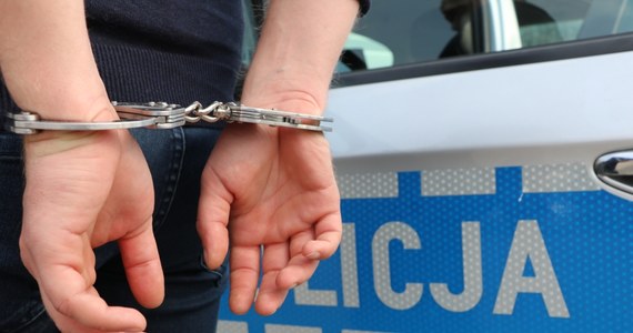 Makabryczna zbrodnia w Gowarzewie w Wielkopolsce. 23-letni mężczyzna został zatrzymany w związku z zabójstwem 32-letniego sąsiada. 