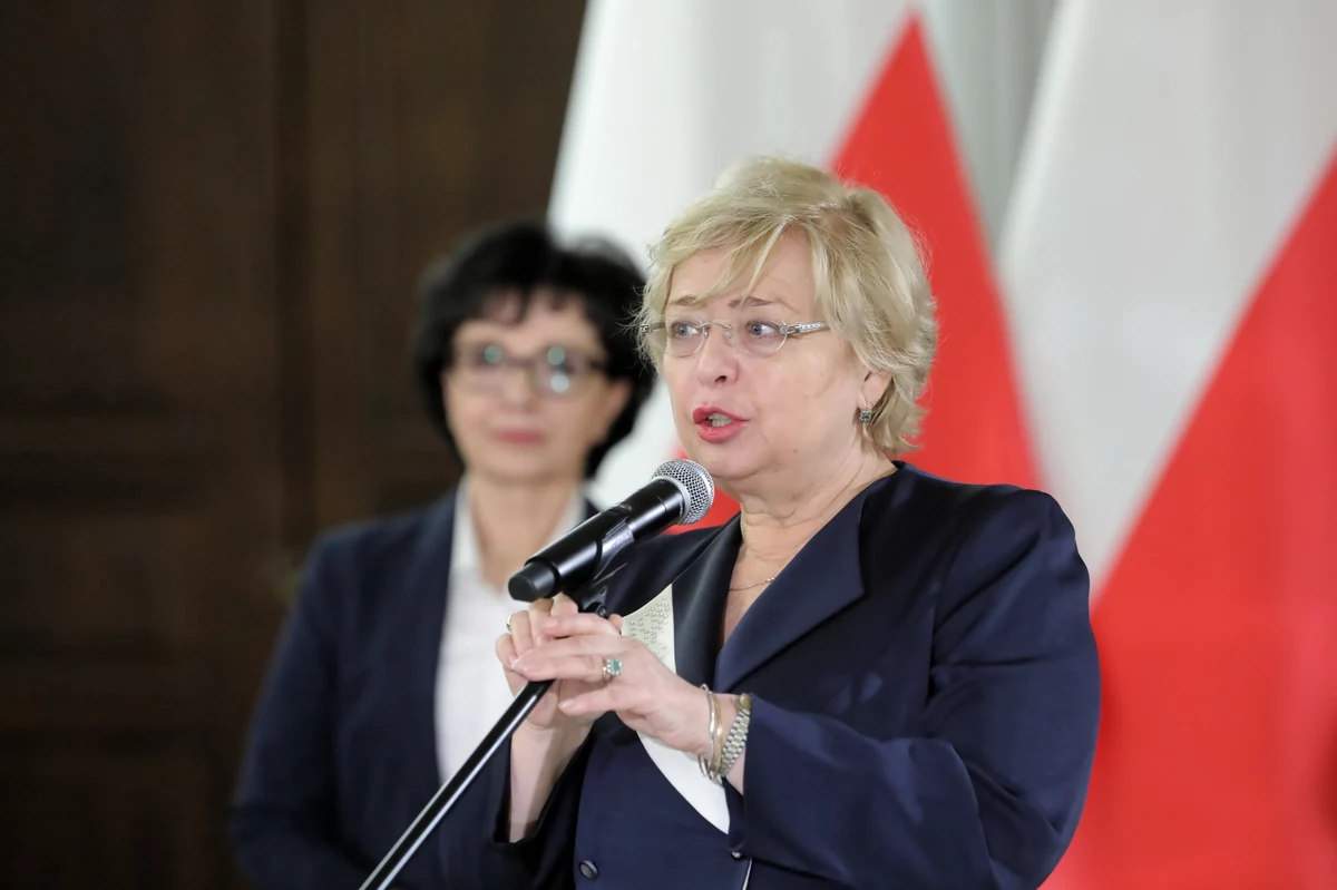 "Ustawa jest sprzeczna z prawem UE na 100 procent, sprzeczna z konstytucją na 100 procent" – mówiła po przegłosowaniu nowelizacji ustaw sądowych I Prezes Sądu Najwyższego Małgorzata Gersdorf. Z kolei minister Zbigniew Ziobro zapewnił, że zmiany w prawie były konieczne.