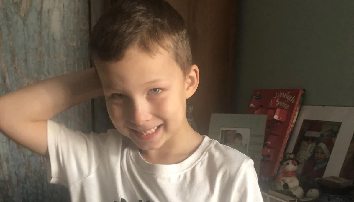 Historią 2-letniego Adasia żyła pięć lat temu cała Polska. Chłopiec wyszedł z domu w nocy, a został znaleziony po kilku godzinach skrajnie wyziębiony. Cudem uratowano mu wtedy życie. Już we wtorek w RMF FM zapraszamy na specjalne wigilijne wydanie Faktów, podczas których odwiedzimy dziś 7-letniego Adasia i jego rodzinę. 