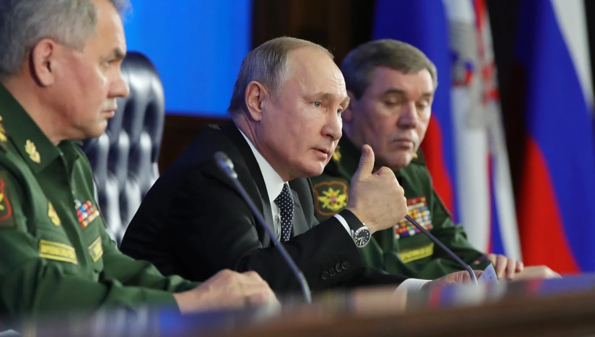 ​Prezydent Rosji Władimir Putin nazwał "draniem i antysemicką świnią" polskiego ambasadora w Niemczech z lat 30. Józefa Lipskiego. Zdaniem Putina dyplomata "w pełni sympatyzował z Hitlerem".