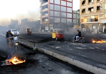 Irak: Demonstranci podpalili biura szyickich partii